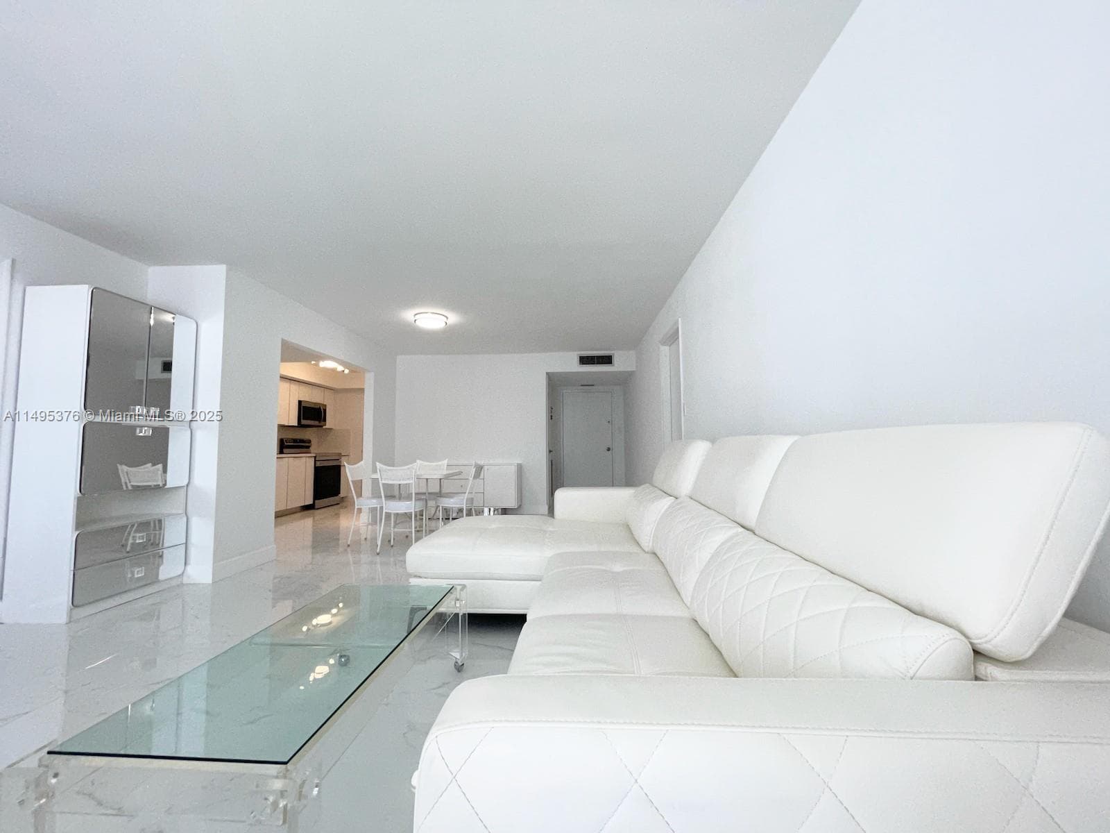 18041 Biscayne Boulv # 502, Aventura FL 33160 — 31