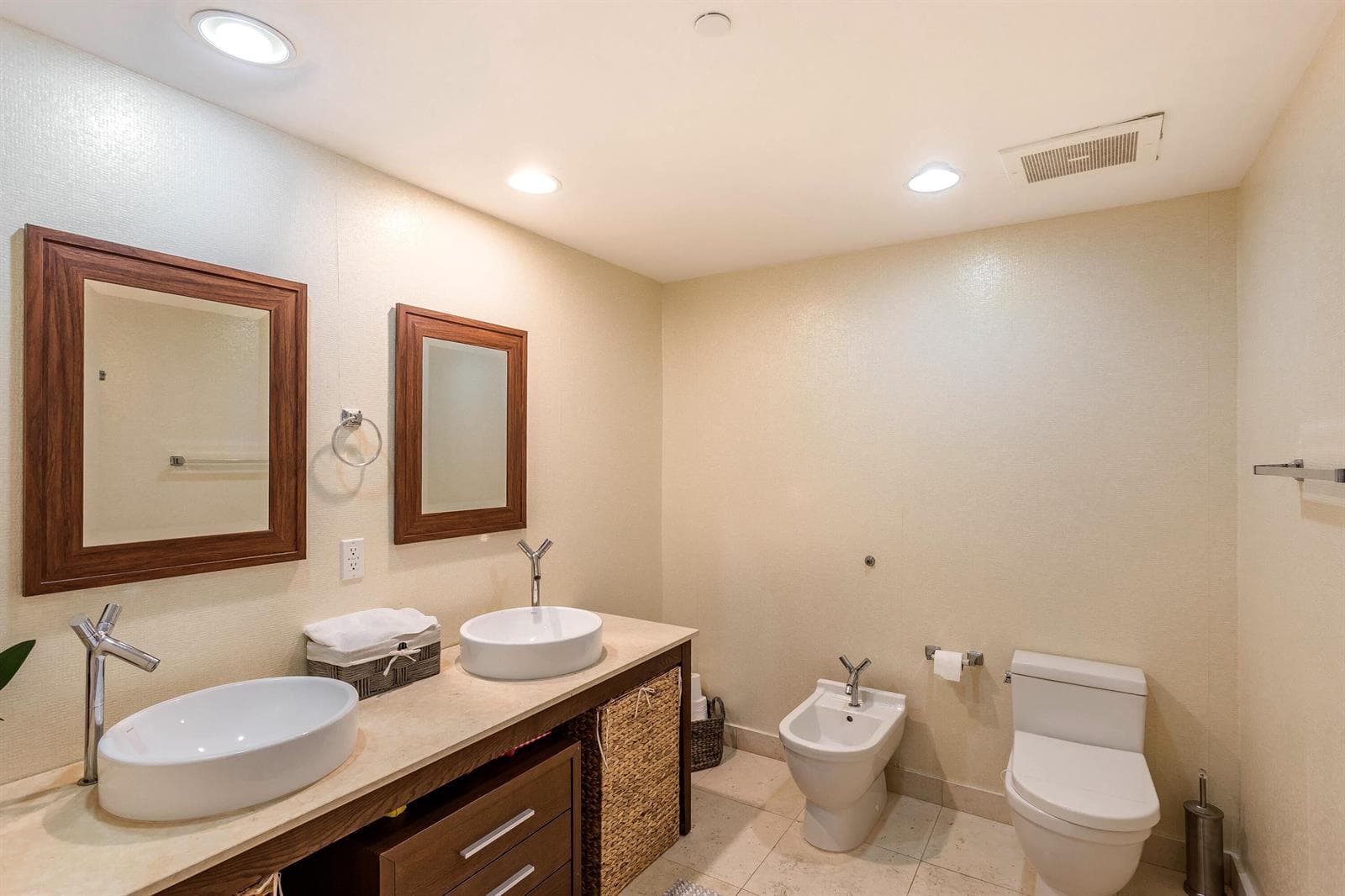 5020 Biscayne Boulevard, Miami FL 33137 — 15