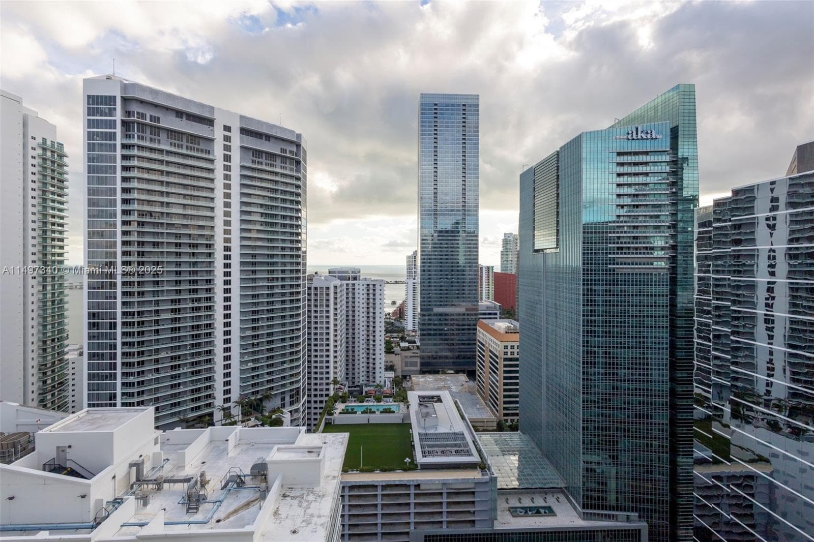 1200 Brickell Bay Dr # 3619, Miami FL 33131 — 30