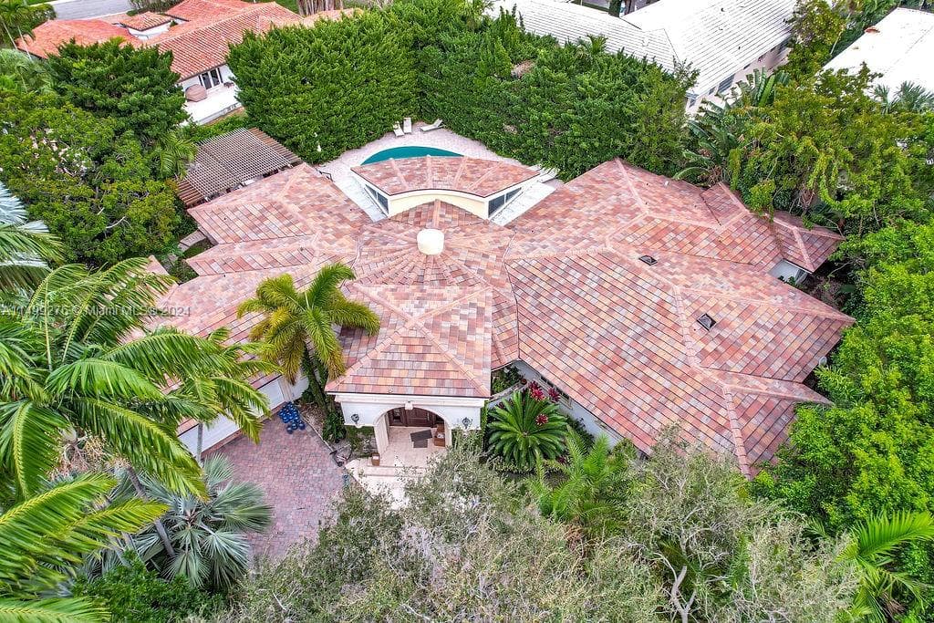 61 Camden Ct, Bal Harbour FL 33154 — 20
