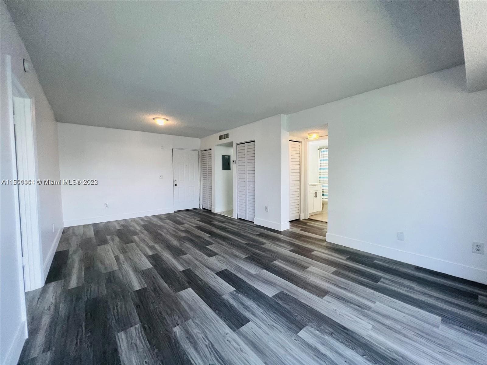 8260 SW 210th St # 220, Cutler Bay FL 33189 — 6