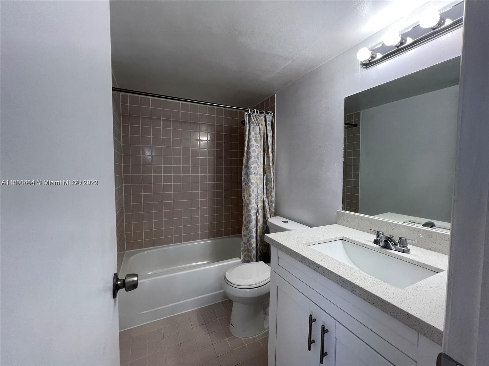 8260 SW 210th St # 220, Cutler Bay FL 33189 — 13