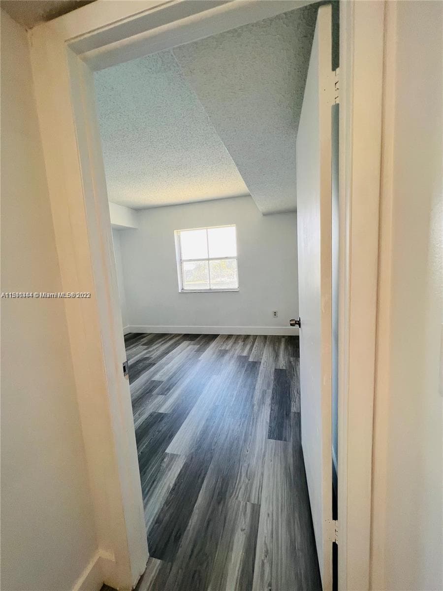 8260 SW 210th St # 220, Cutler Bay FL 33189 — 17