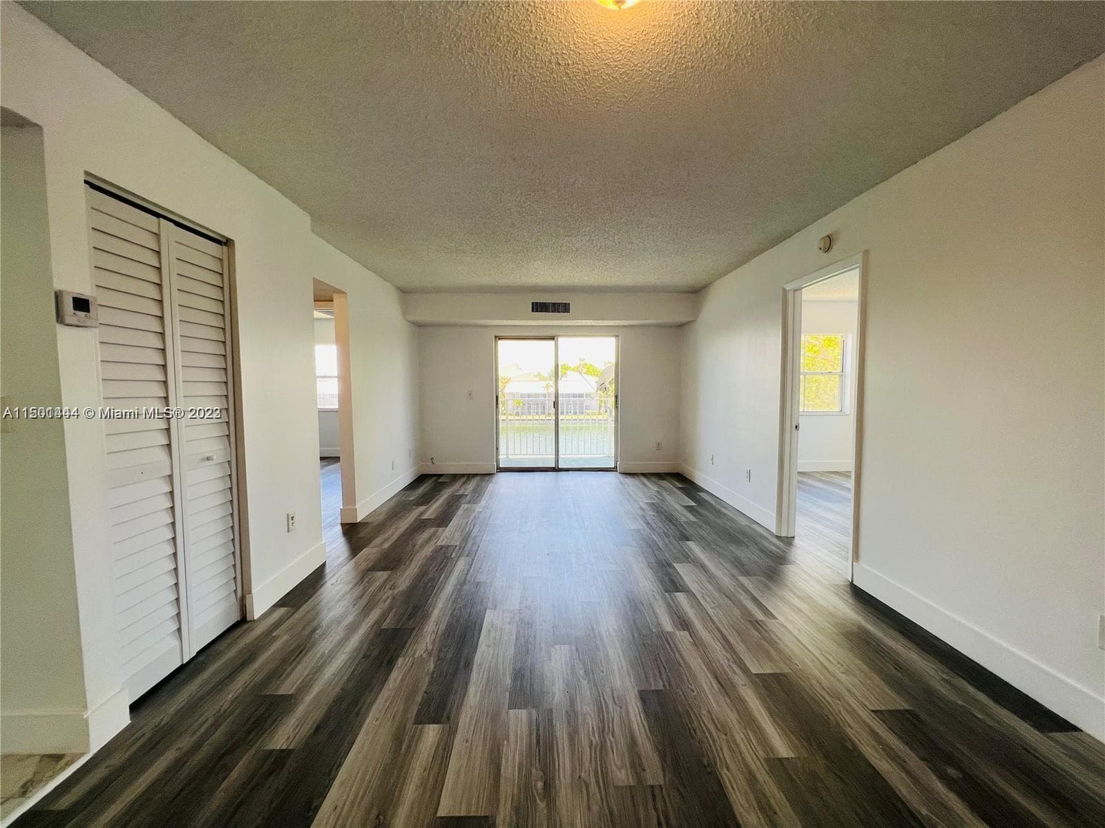 8260 SW 210th St # 220, Cutler Bay FL 33189 — 3