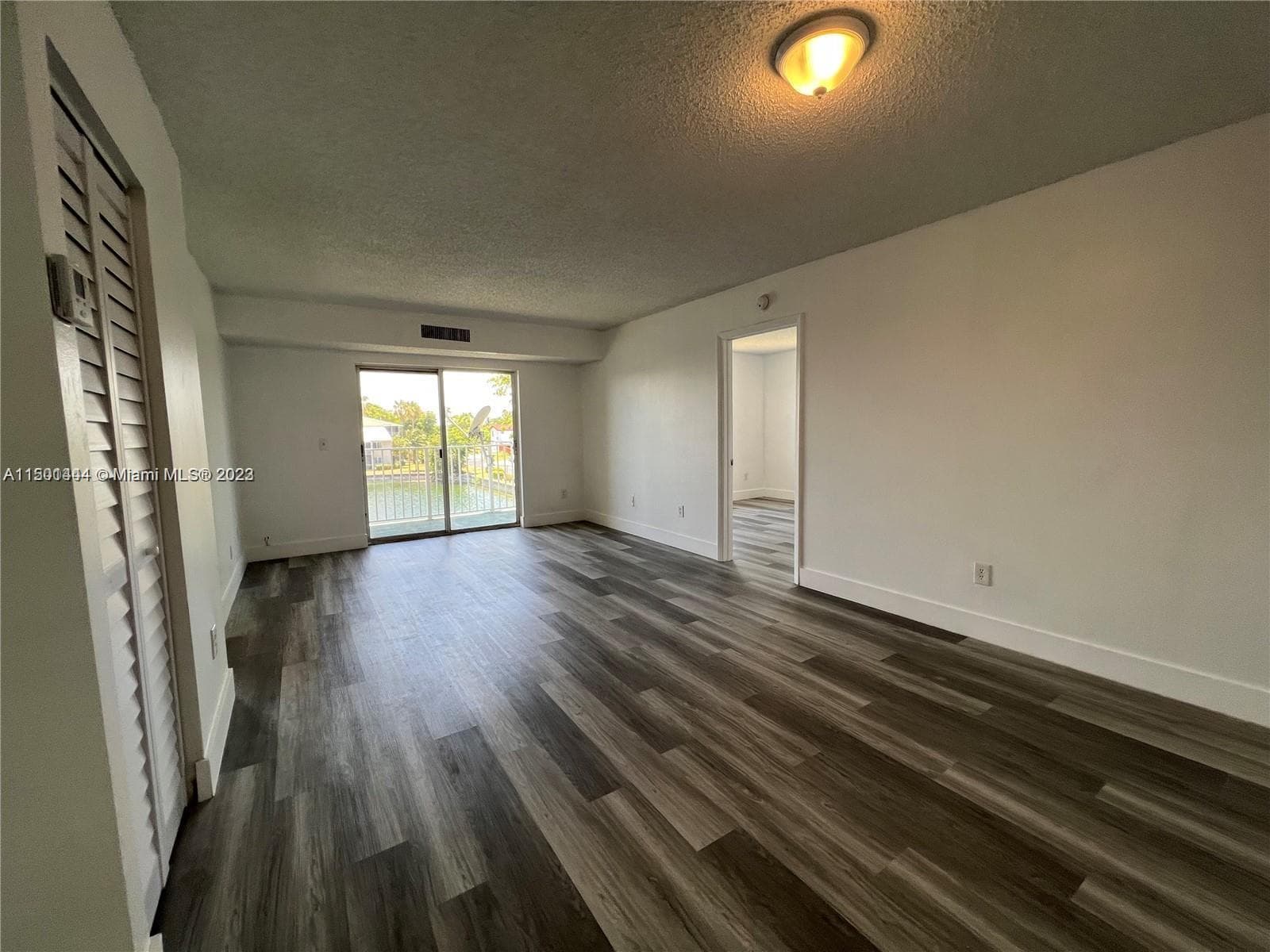 8260 SW 210th St # 220, Cutler Bay FL 33189 — 4