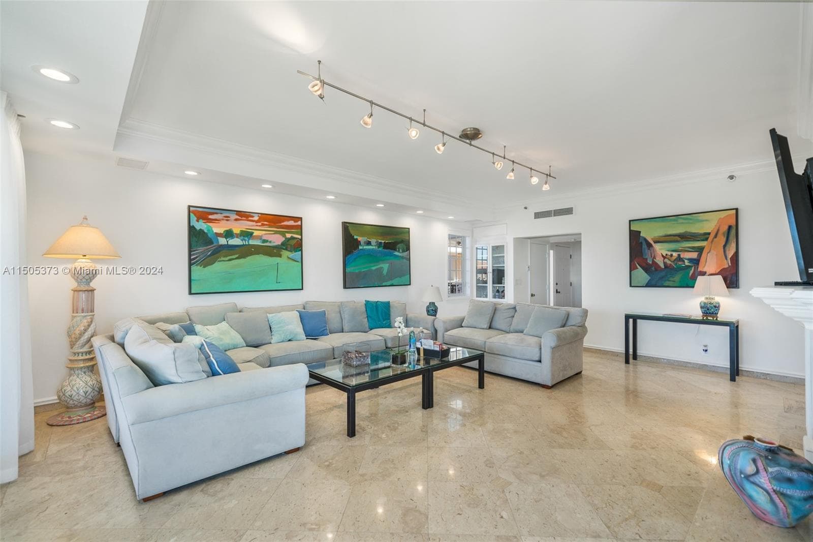 Seaside Condo, Miami Beach, FL — 27