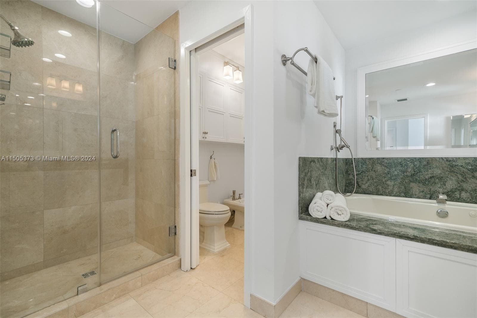 Seaside Condo, Miami Beach, FL — 17