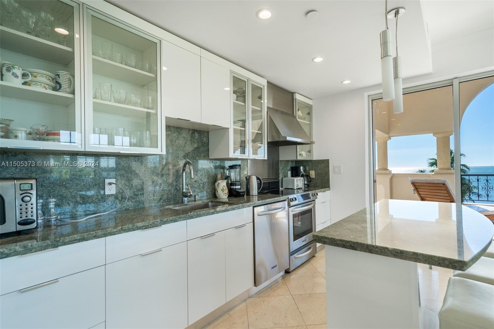 Seaside Condo, Miami Beach, FL — 22