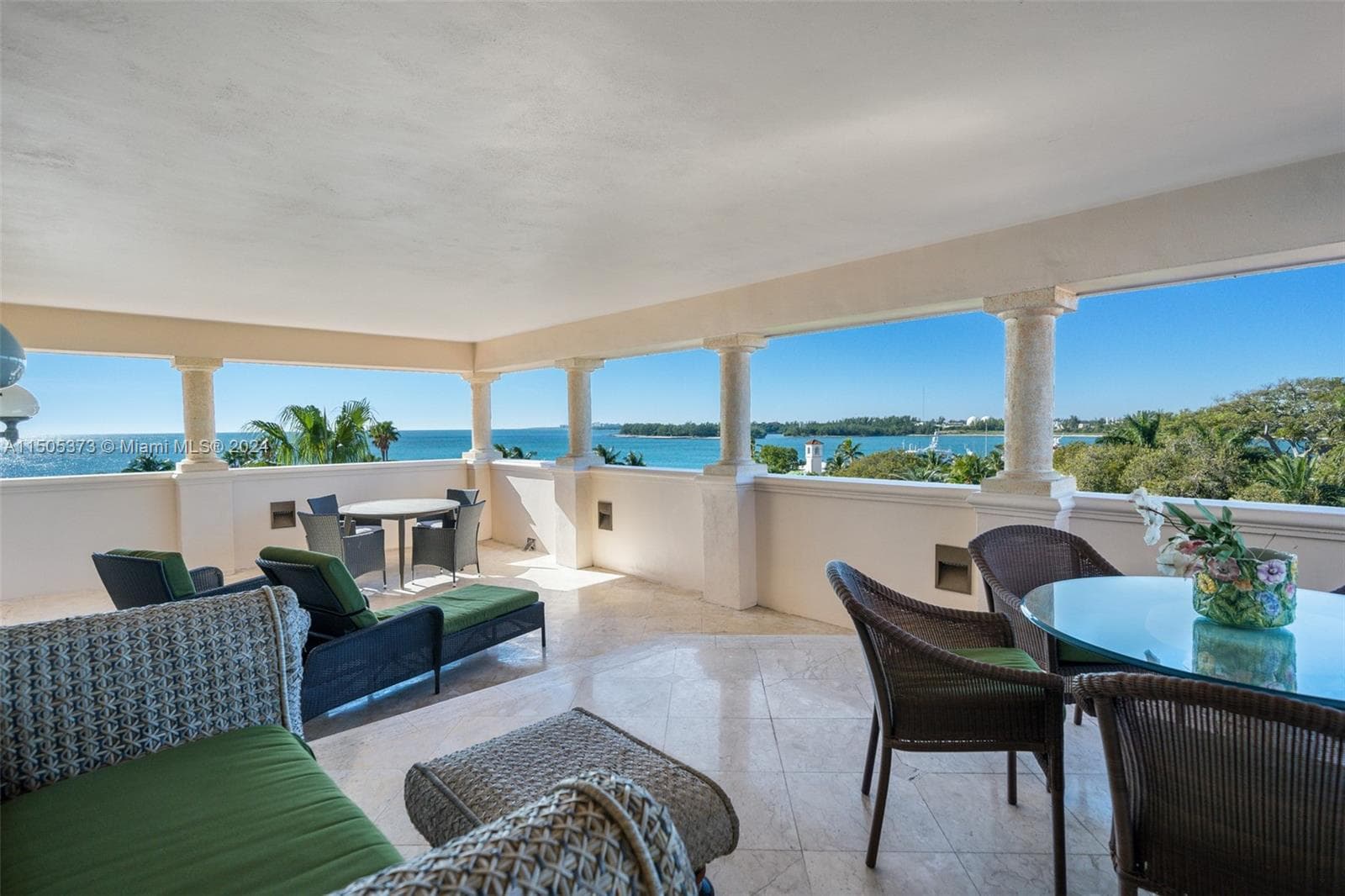Seaside Condo, Miami Beach, FL — 33