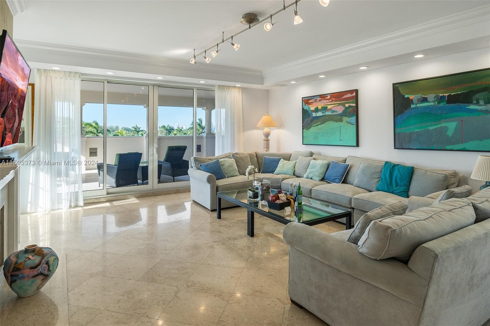 Seaside Condo, Miami Beach, FL — 29