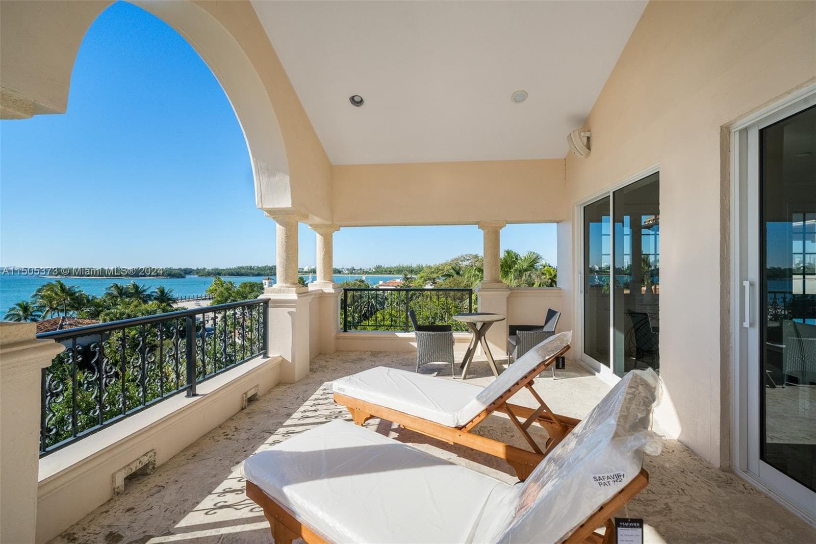 Seaside Condo, Miami Beach, FL — 4