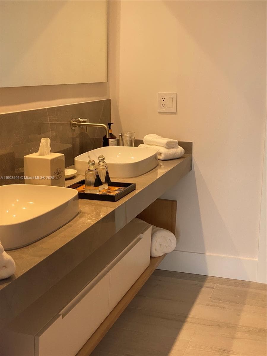 199 Ocean Lane Dr # 1112, Key Biscayne FL 33149 — 16
