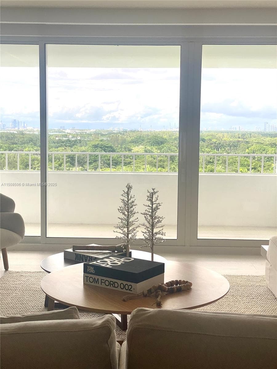 199 Ocean Lane Dr # 1112, Key Biscayne FL 33149 — 32