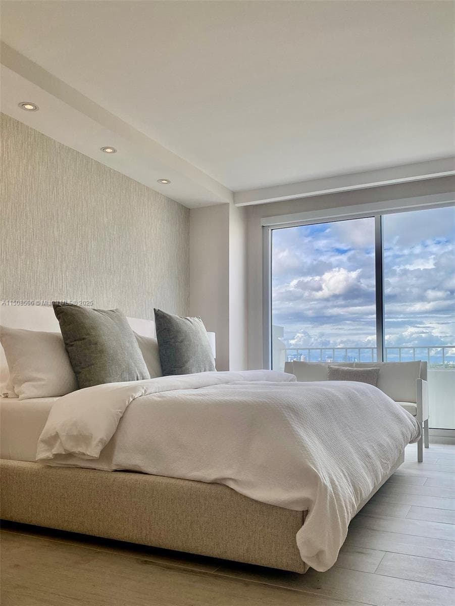 199 Ocean Lane Dr # 1112, Key Biscayne FL 33149 — 34