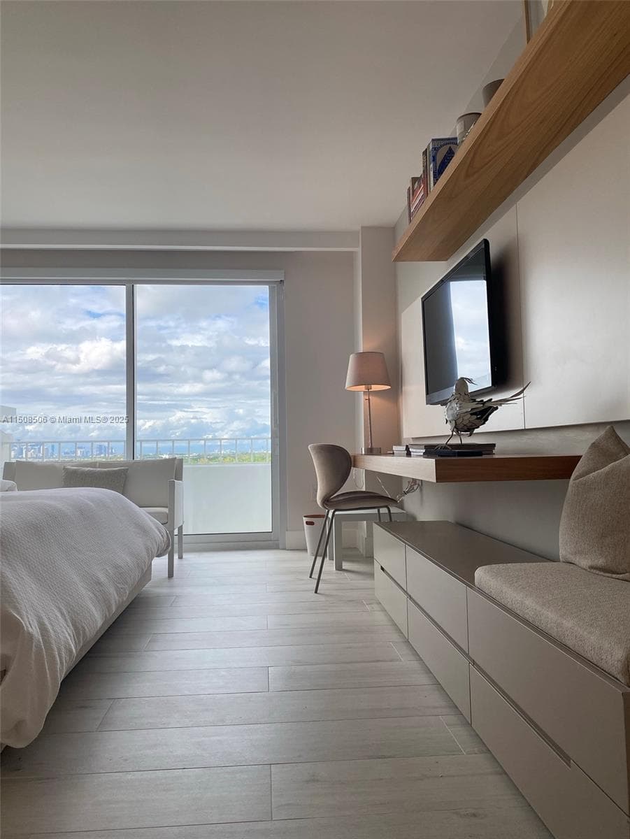 199 Ocean Lane Dr # 1112, Key Biscayne FL 33149 — 33
