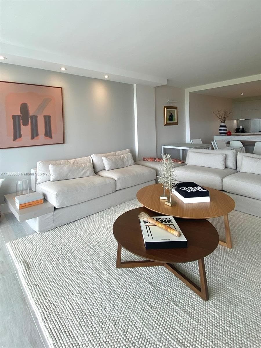 199 Ocean Lane Dr # 1112, Key Biscayne FL 33149 — 31