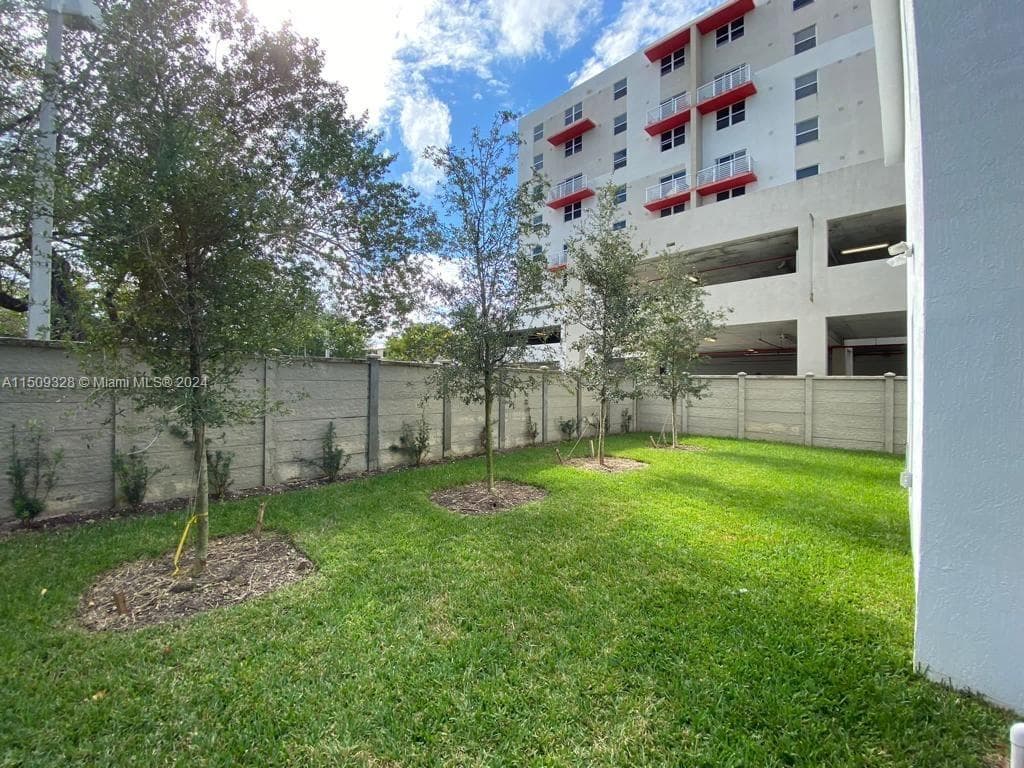 190 NW 57th St, Miami FL 33127 — 6