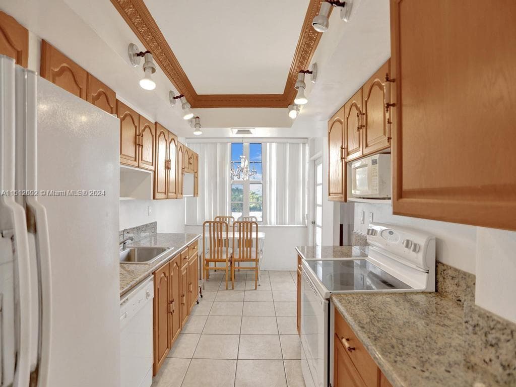 18051 Biscayne Blvd # 304, Aventura FL 33160 — 12