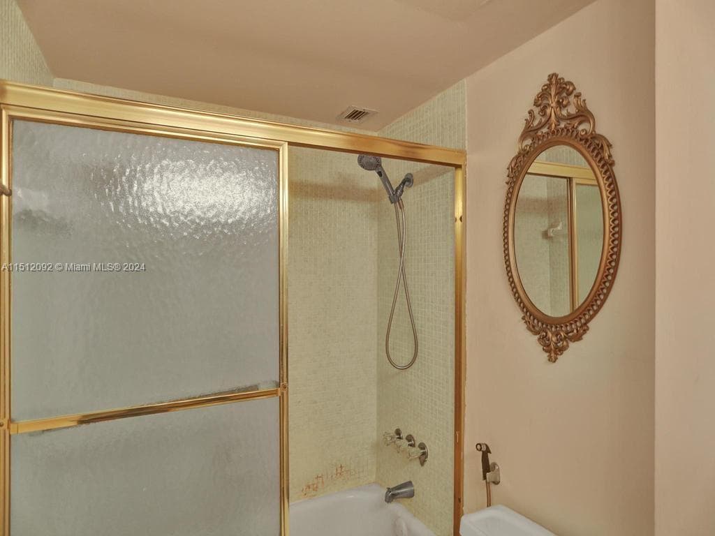 18051 Biscayne Blvd # 304, Aventura FL 33160 — 36