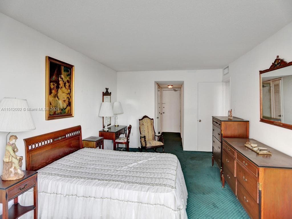 18051 Biscayne Blvd # 304, Aventura FL 33160 — 32