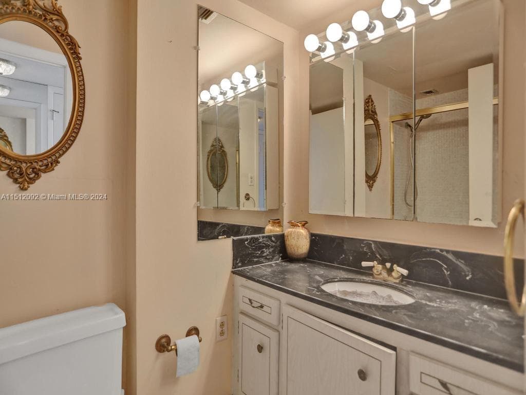 18051 Biscayne Blvd # 304, Aventura FL 33160 — 34