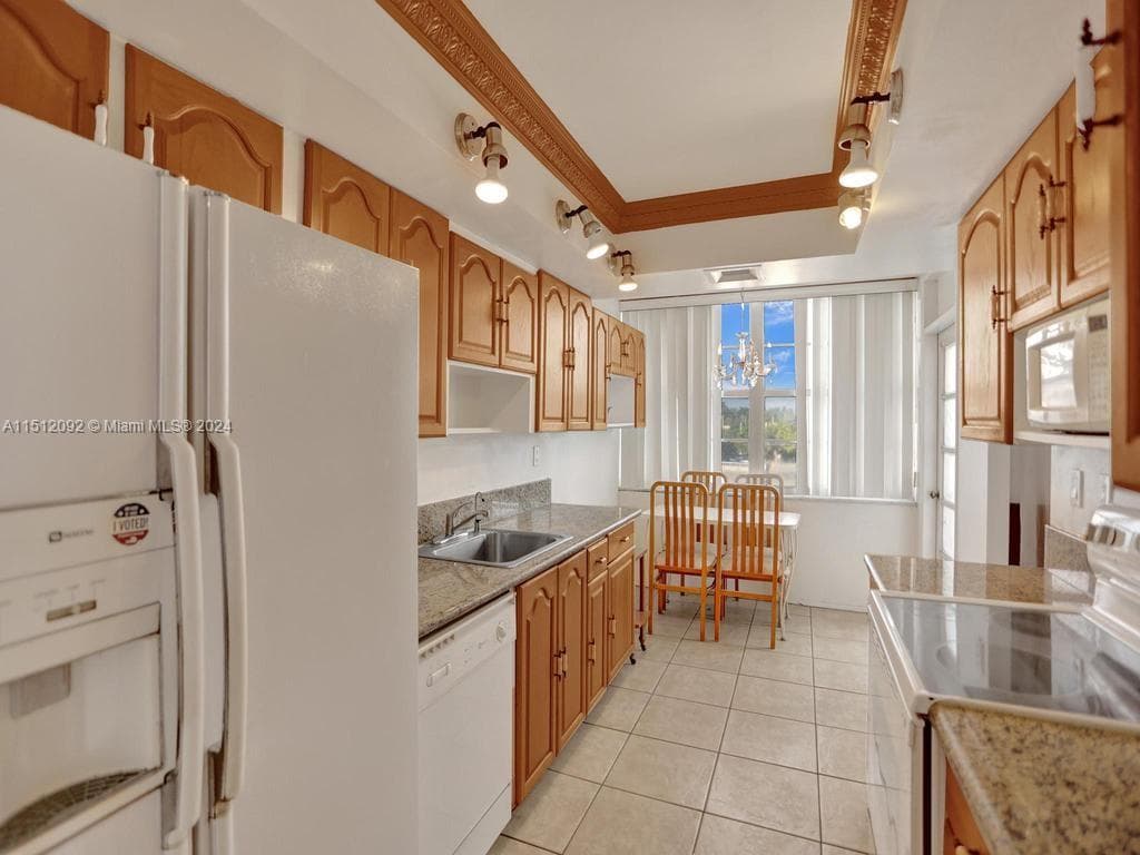 18051 Biscayne Blvd # 304, Aventura FL 33160 — 14