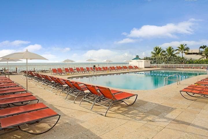 19201 Collins Ave, # 1143, Sunny Isles Beach FL 33160 — 13