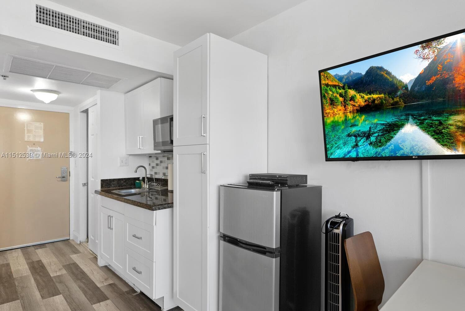 19201 Collins Ave, # 1143, Sunny Isles Beach FL 33160 — 3
