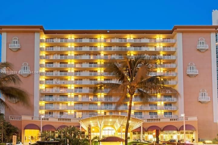 19201 Collins Ave, # 1143, Sunny Isles Beach FL 33160 — 14