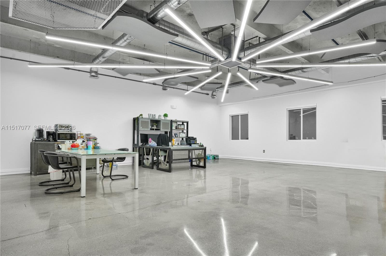 2550 NW 100th Ave, Doral FL 33172 — 23