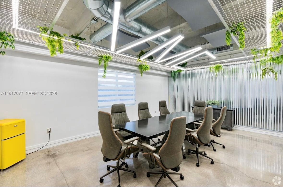 2550 NW 100th Ave, Doral FL 33172 — 16