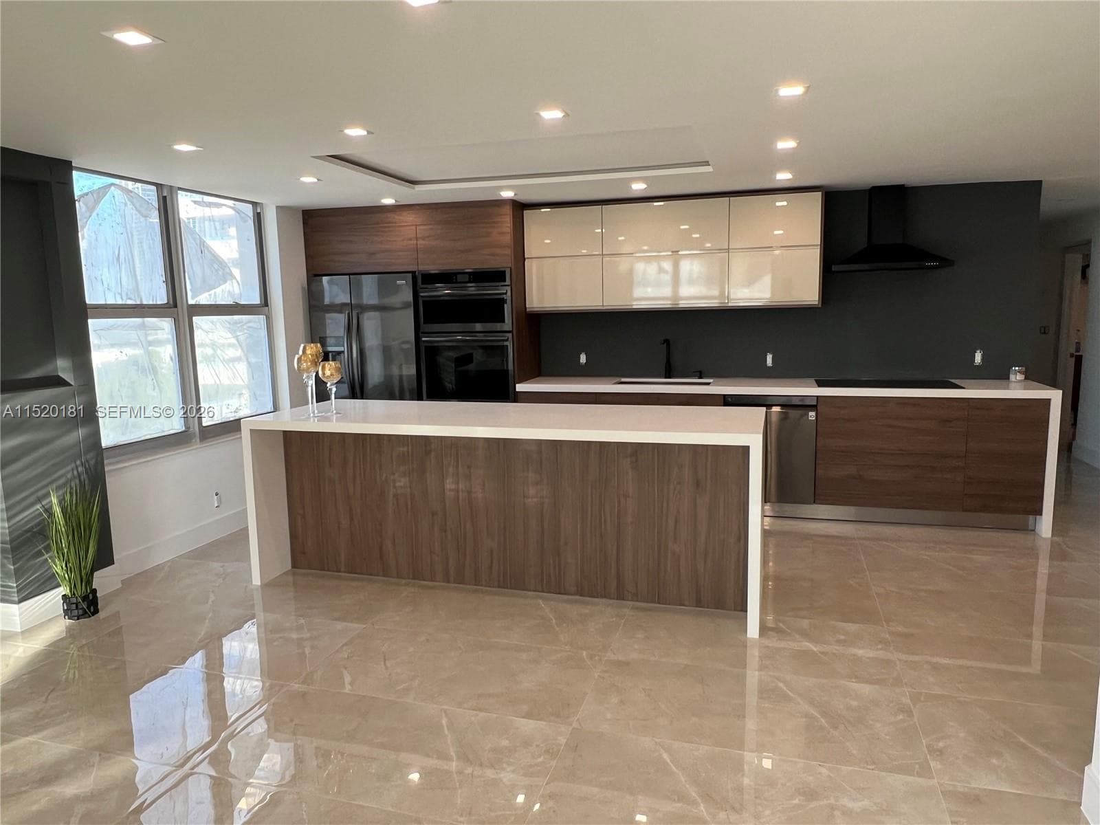 Winston Towers 400 Condo, Sunny Isles Beach, FL — 2