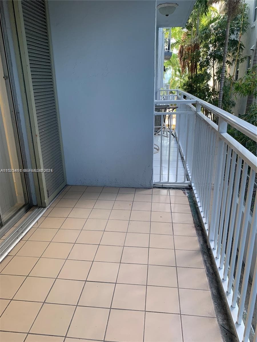 947 Lenox Ave # 204, Miami Beach FL 33139 — 3
