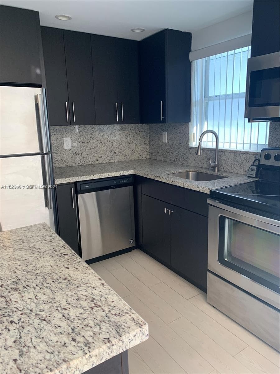 947 Lenox Ave # 204, Miami Beach FL 33139 — 14