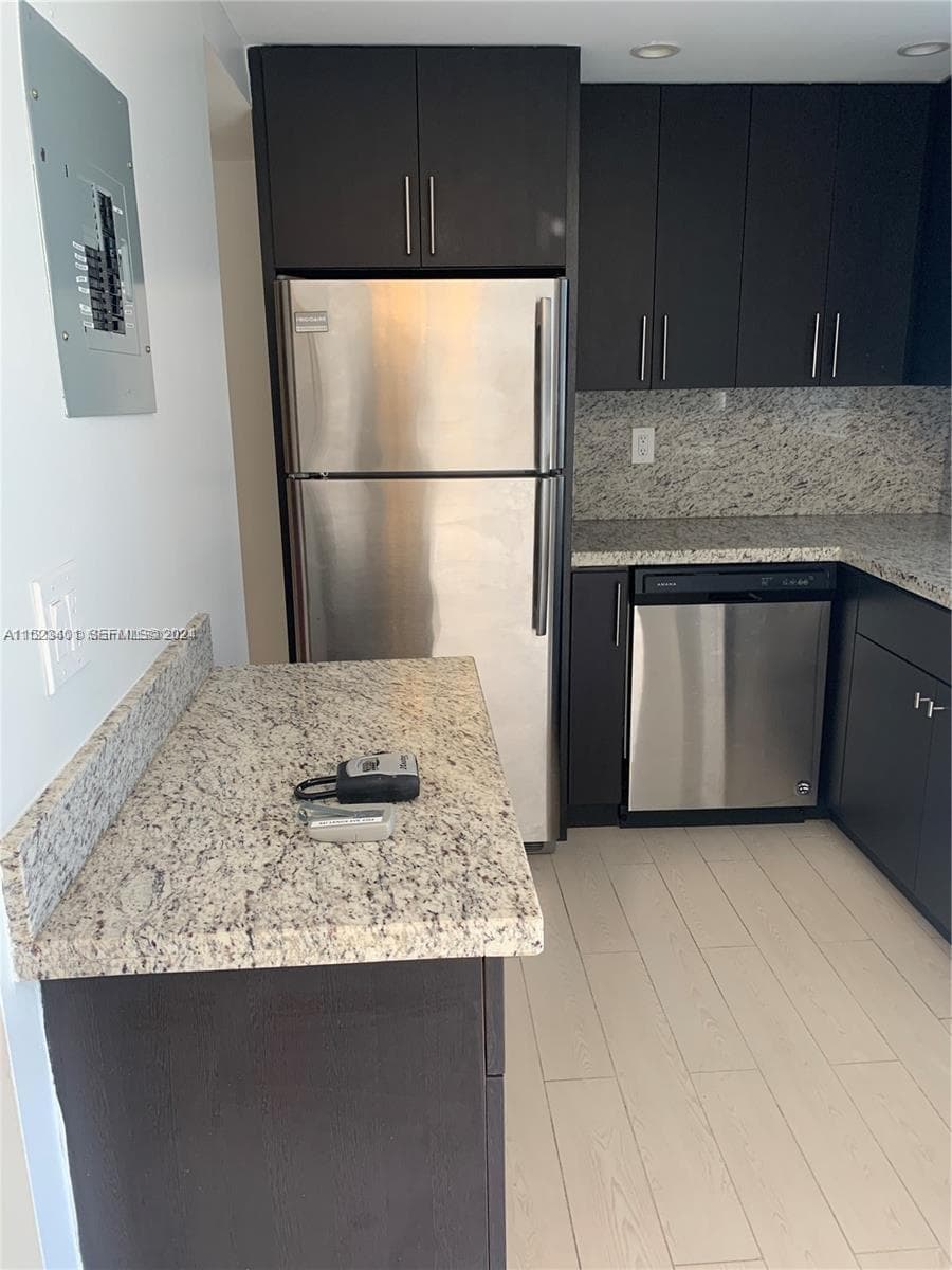 947 Lenox Ave # 204, Miami Beach FL 33139 — 15