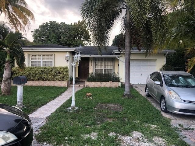 1660 NE 174th Street, North Miami Beach FL 33162 — 1