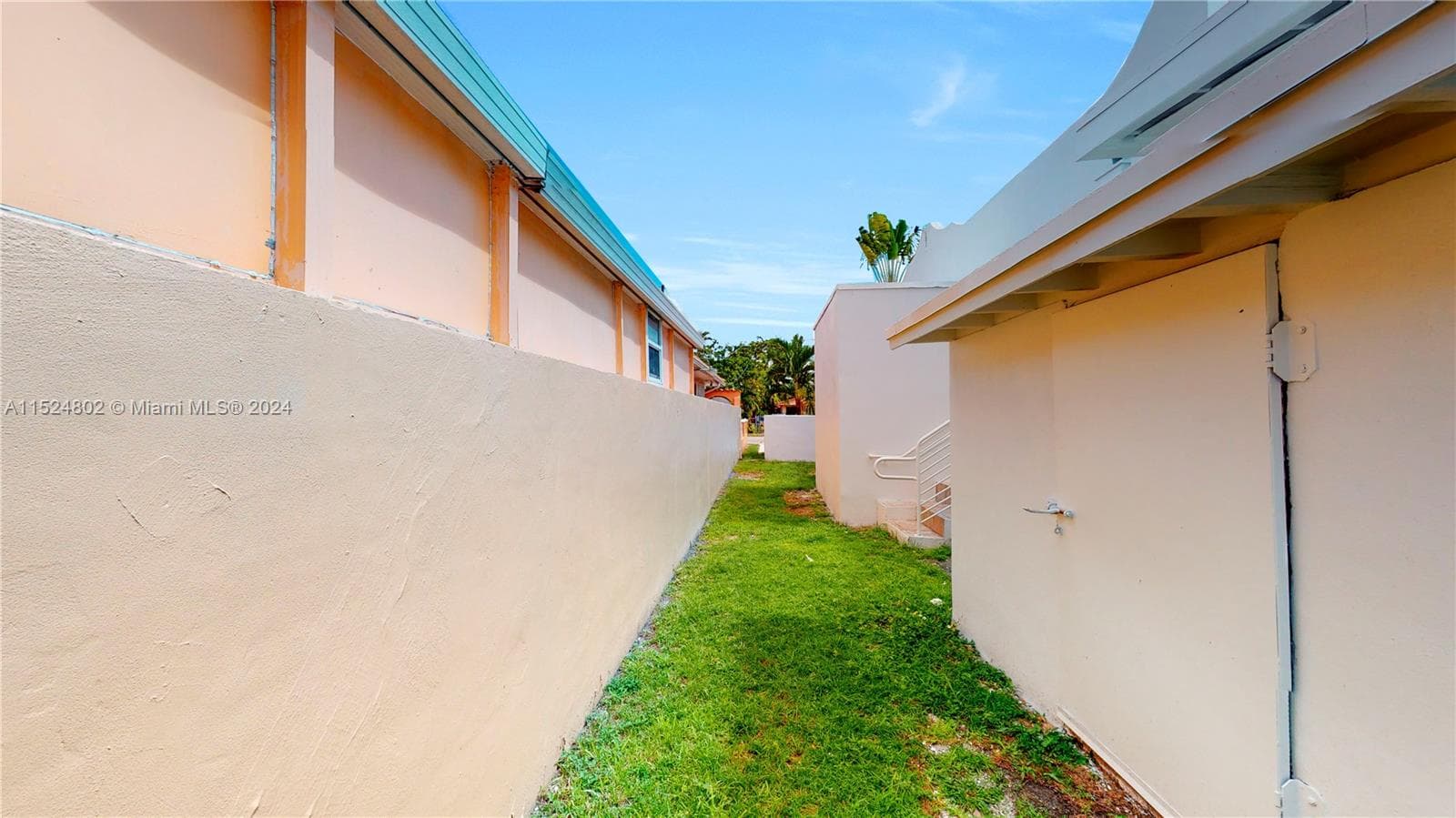 2915 SW 24 TE, Miami FL 33145 — 27
