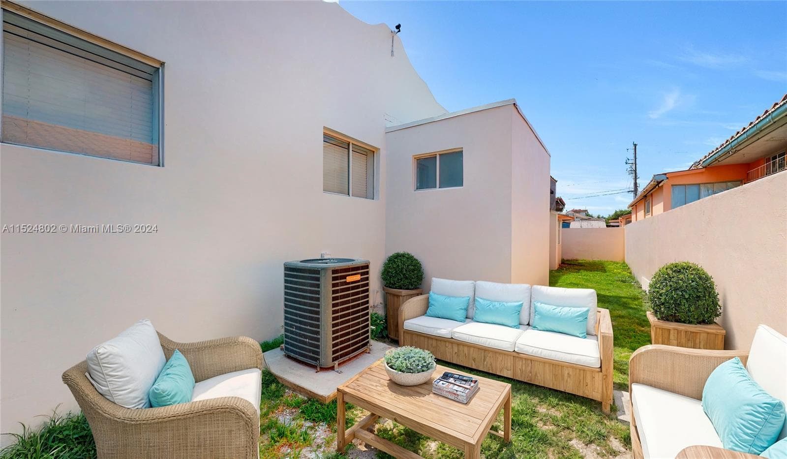 2915 SW 24 TE, Miami FL 33145 — 16