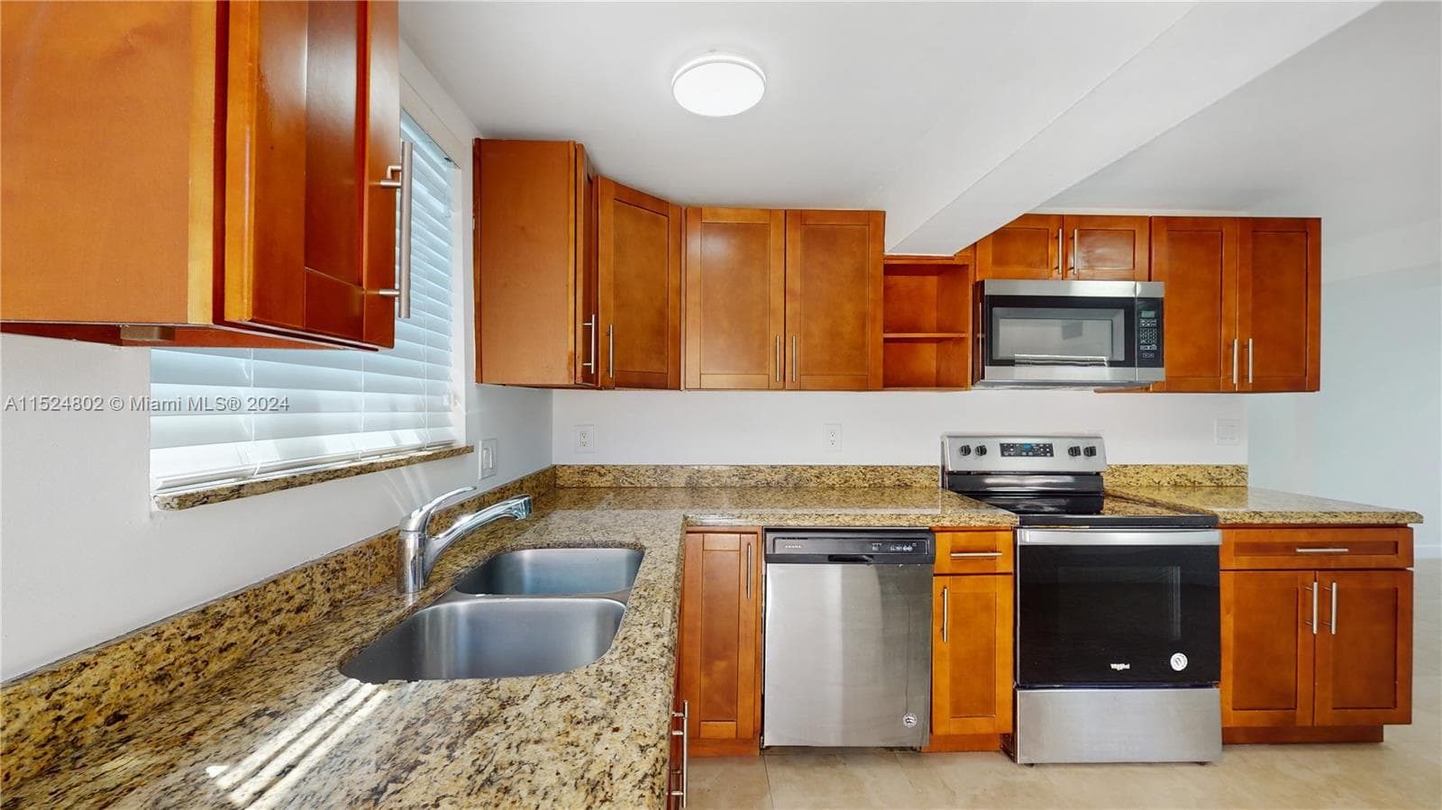 2915 SW 24 TE, Miami FL 33145 — 45