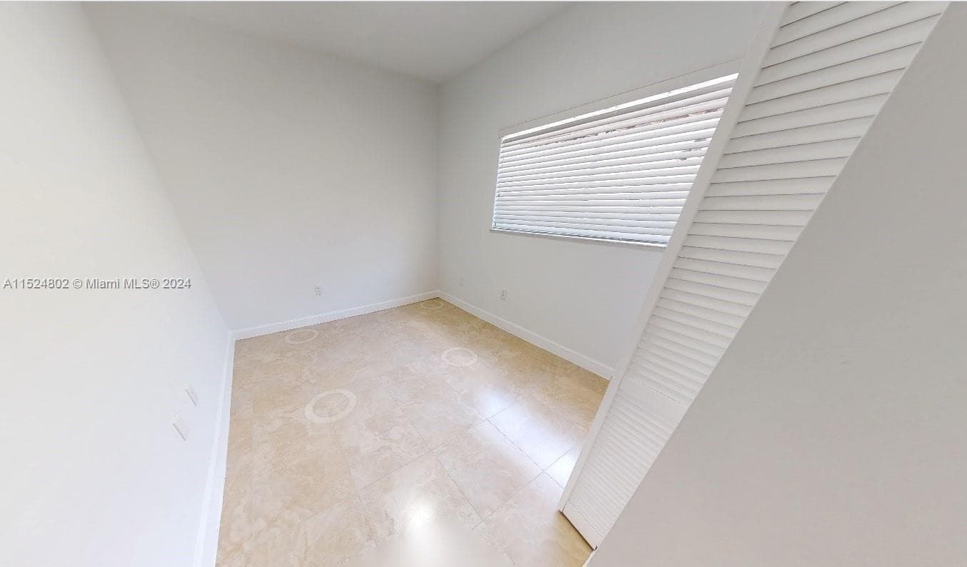 2915 SW 24 TE, Miami FL 33145 — 15