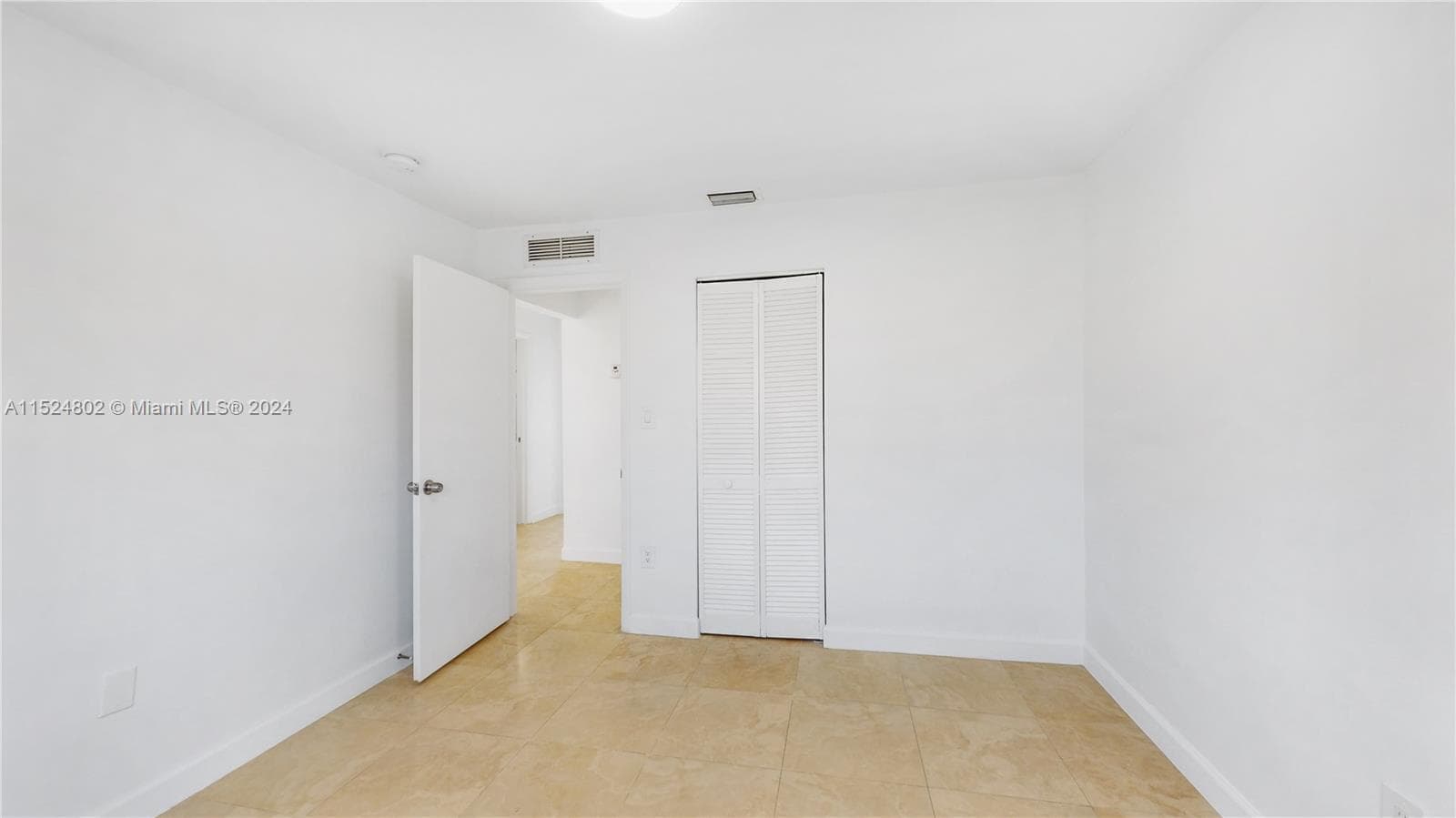 2915 SW 24 TE, Miami FL 33145 — 40