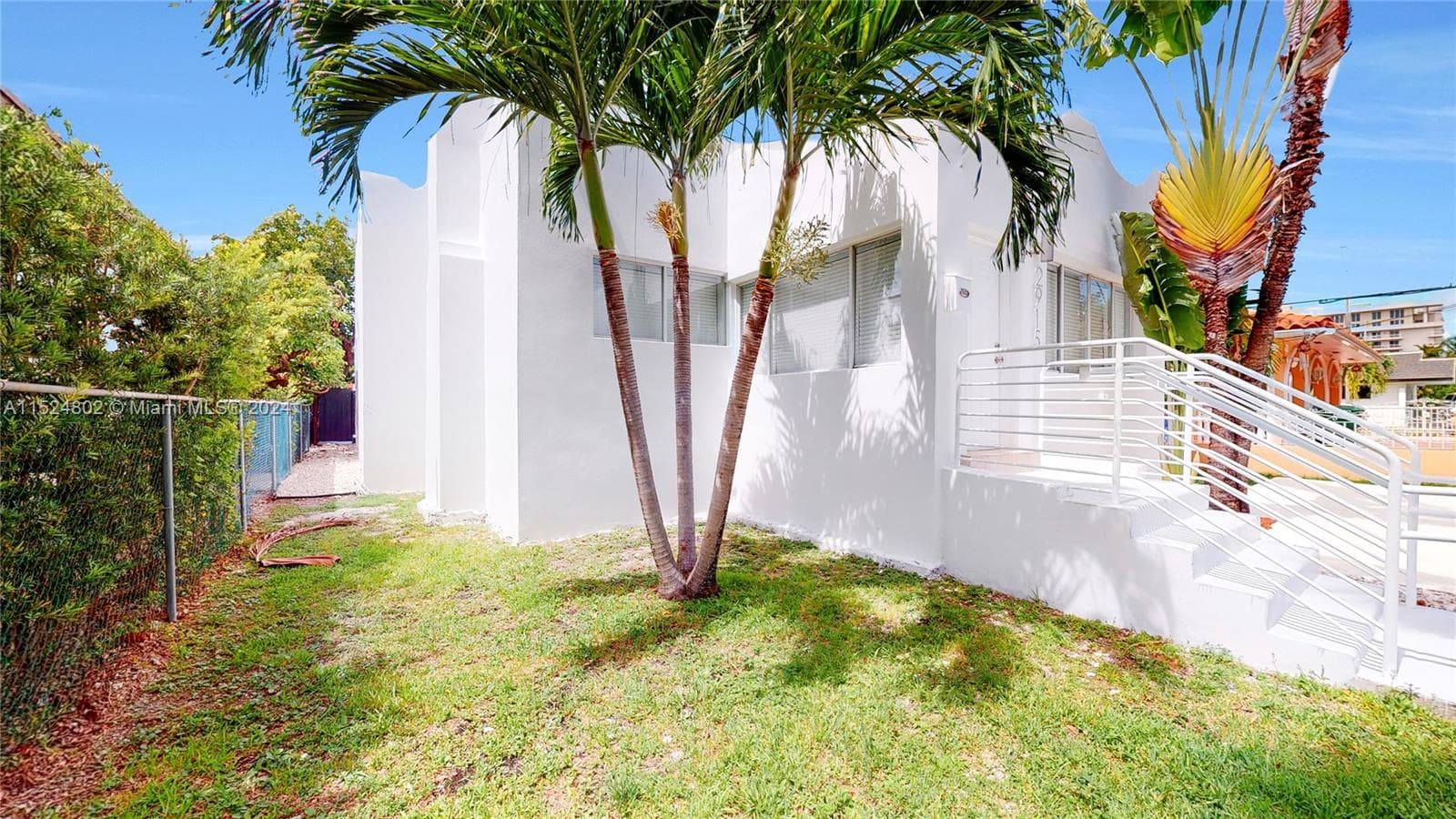 2915 SW 24 TE, Miami FL 33145 — 29