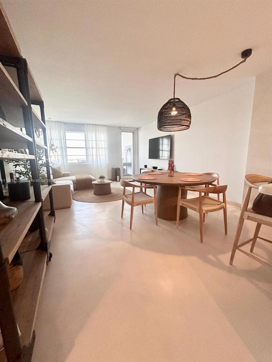 100 Lincoln Rd # 1543, Miami Beach FL 33139 — 2