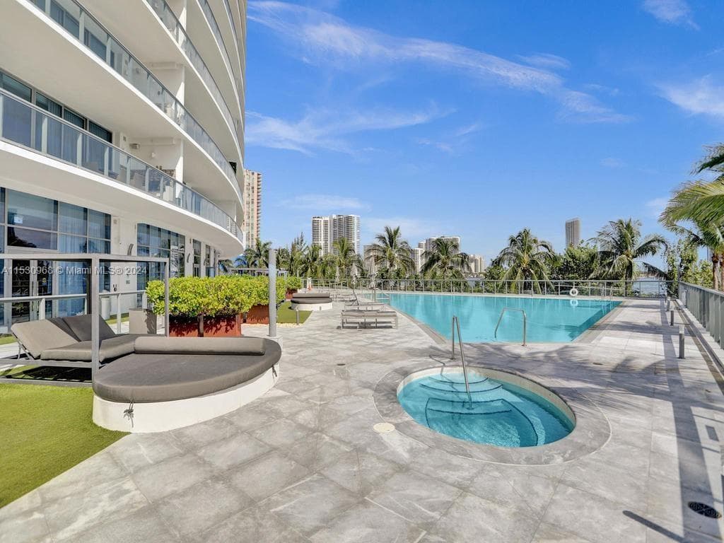 3250 NE 188th St # 207, Aventura FL 33180 — 65
