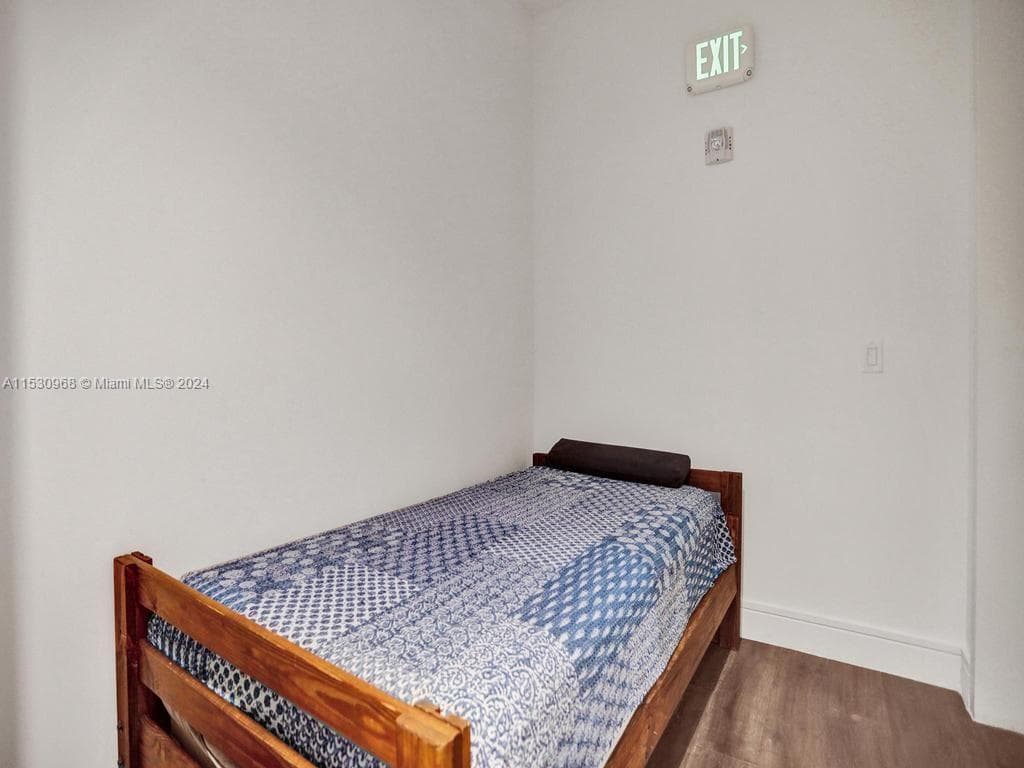 3250 NE 188th St # 207, Aventura FL 33180 — 54