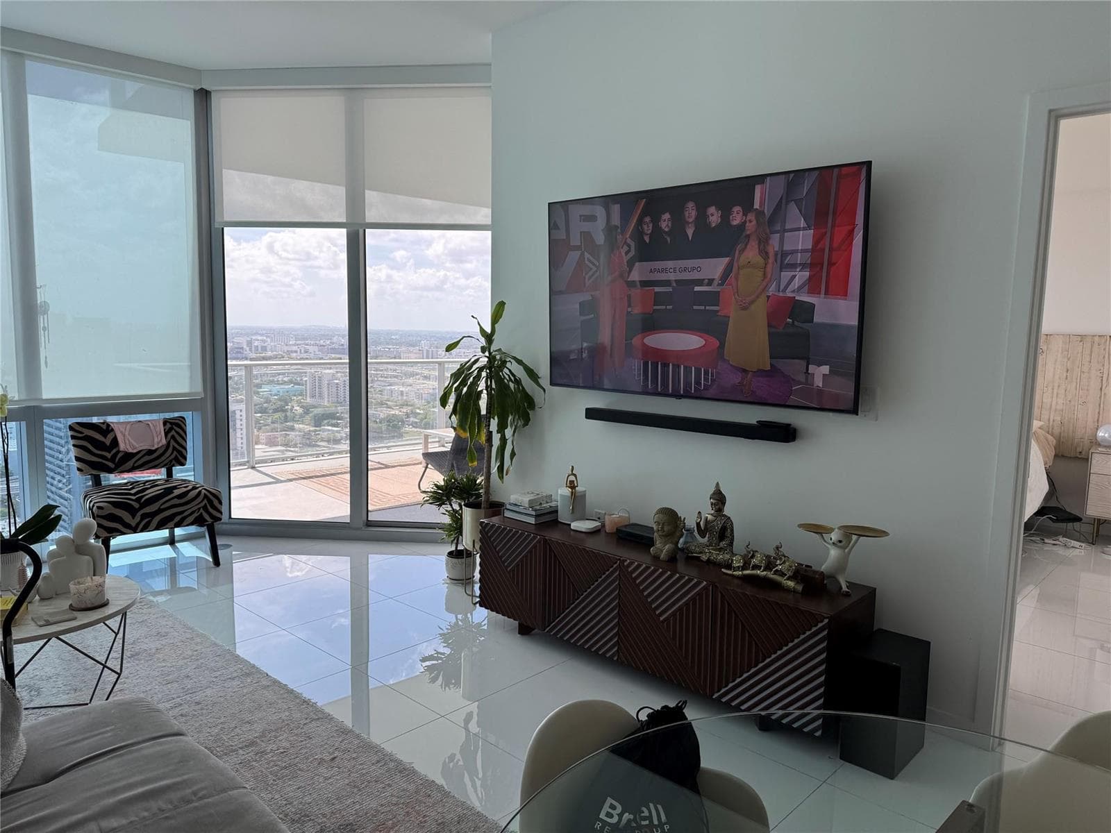 851 NE 1st Avenue # 2606, Miami FL 33132 — 9