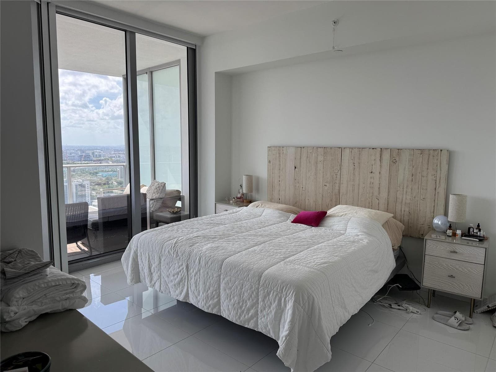 851 NE 1st Avenue # 2606, Miami FL 33132 — 15