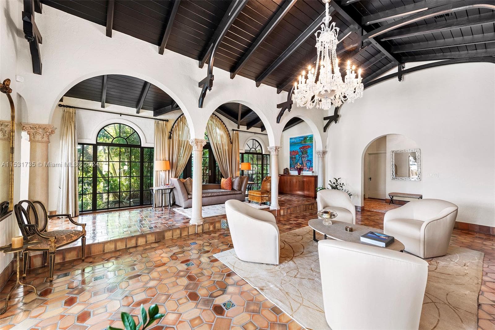 527 E Dilido Dr, Miami Beach FL 33139 — 17