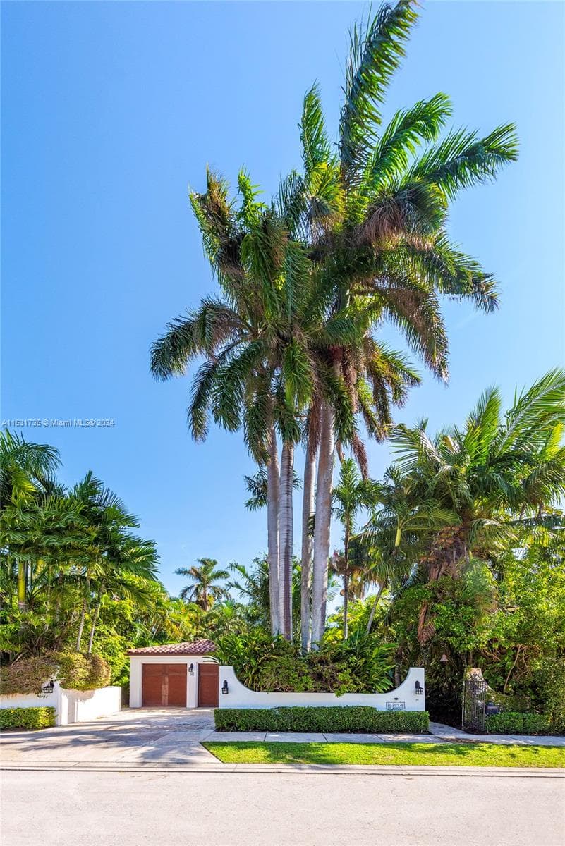 527 E Dilido Dr, Miami Beach FL 33139 — 53