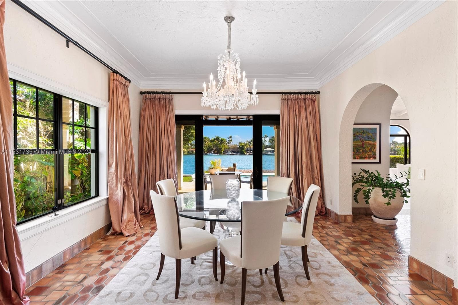 527 E Dilido Dr, Miami Beach FL 33139 — 22